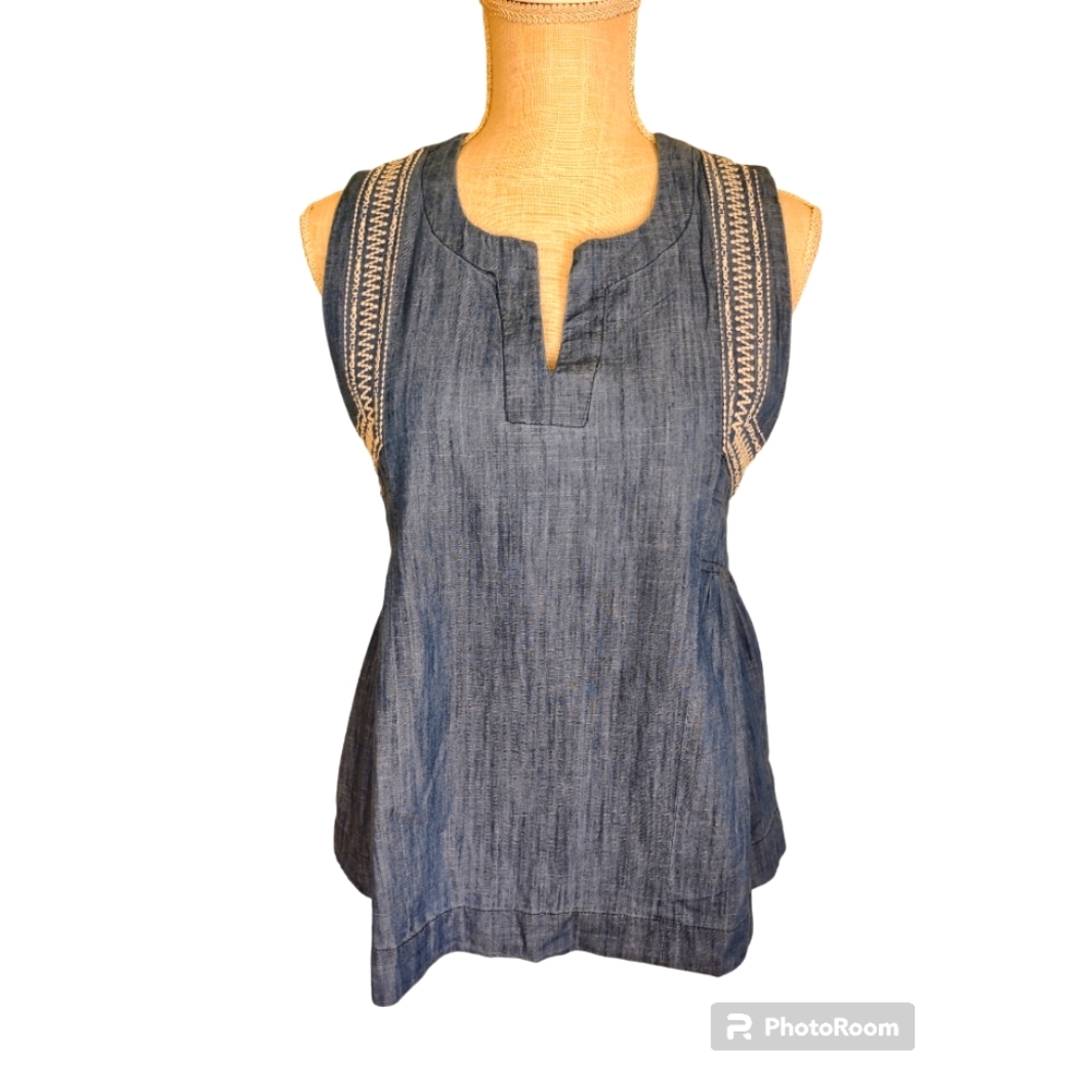 Alya Chambray Sleeveless Top Embroidered  Womens Size‎ Small Blue